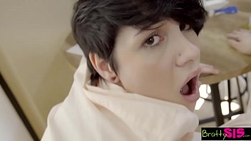 เย็ดทอมร้องเสียงหลง โดนควยคราวนี้ คงลืมหีดี้ไปนาน