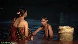 คลิปเด็ดxxxหนังโป๊บ้านๆ พี่สะใภ้สาวเงี่ยนชวนน้องผัวขึ้นจากน้ำมาแอบเย็ดกัน18+