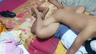 xxx18คลิปเสียวนักเรียนใต้หัดเย็ดกับแฟนหนุ่มควยใหญ่ โดนเย็ดใส่หีทั้งชุดนักเรียน